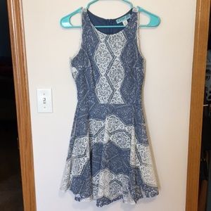 Francesca’s lace dress